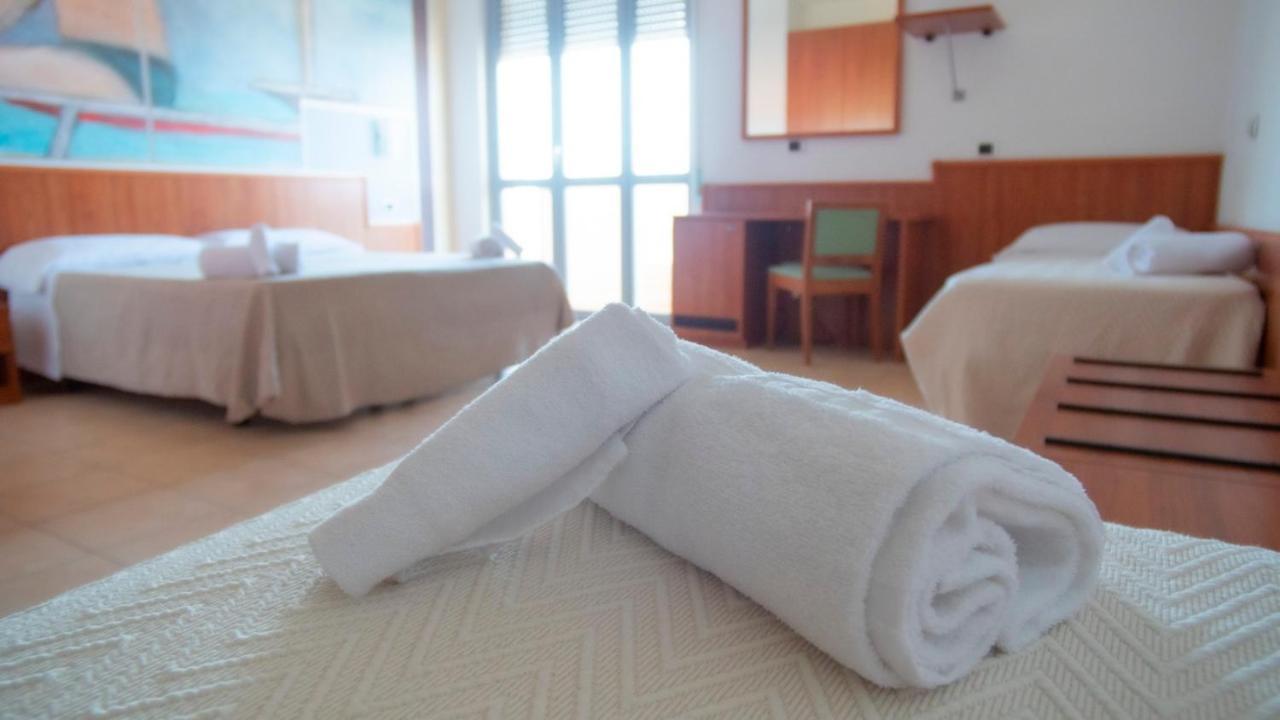 Hotel Royal ジュリアノーヴァ エクステリア 写真